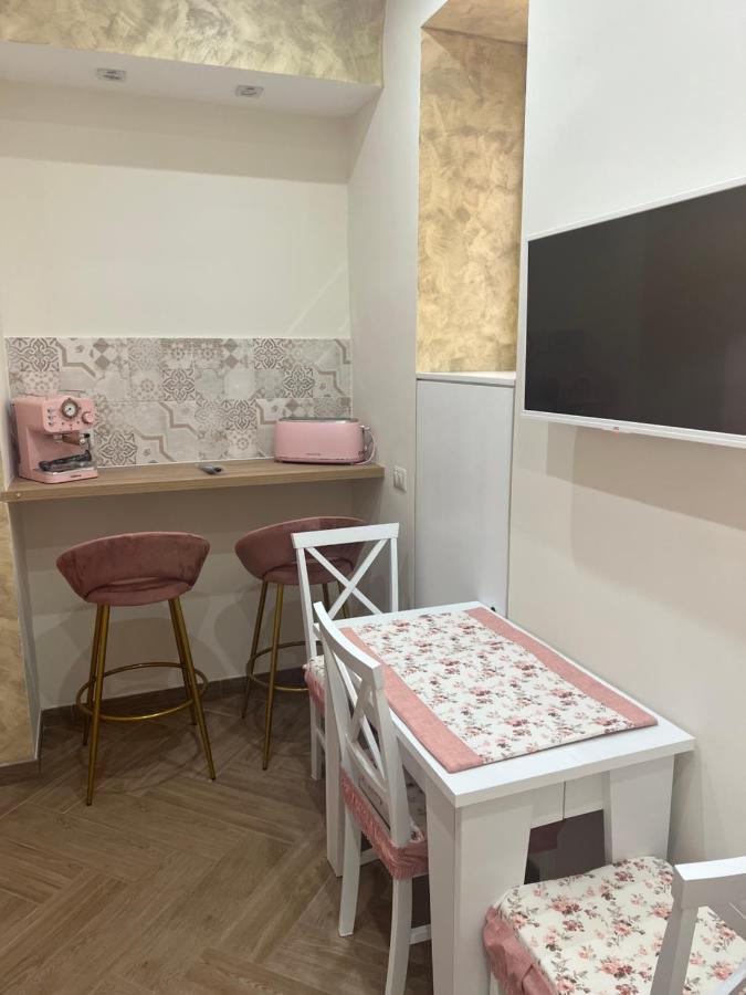 The Pink House Luxury * Naples
